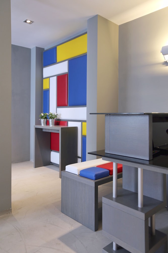 ArchitectoniKa Design Hotel 45/61