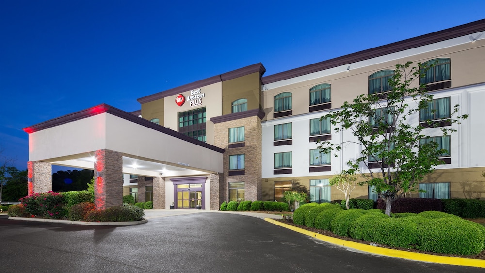 Best Western Plus Birmingham Inn & Suites 4/37