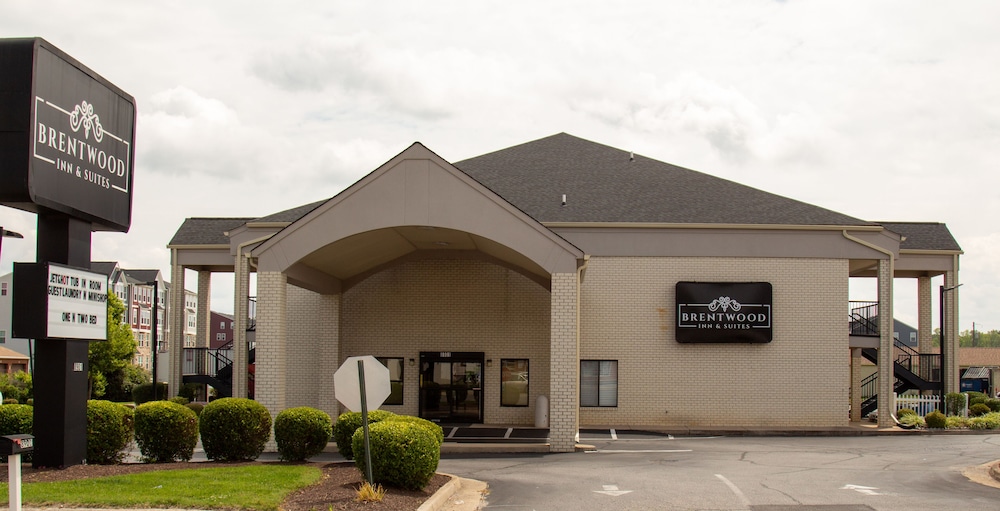 Brentwood Inn and Suites (ex. Americas Best Value Inn and Suites Glen Allen/Richmond) 2/42