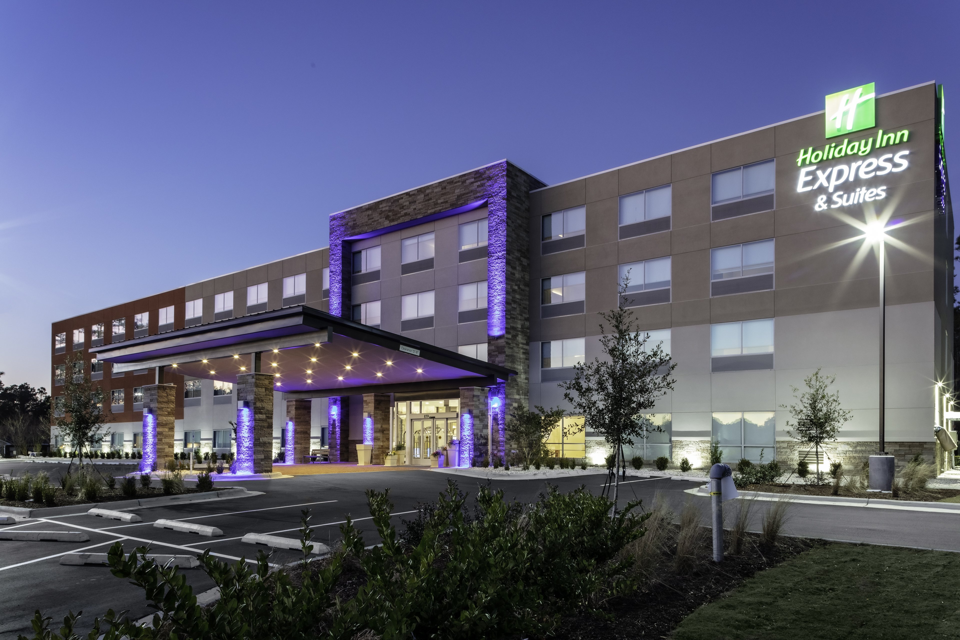 Holiday Inn Express And Suites Wilmington West - Medical Park 2/60