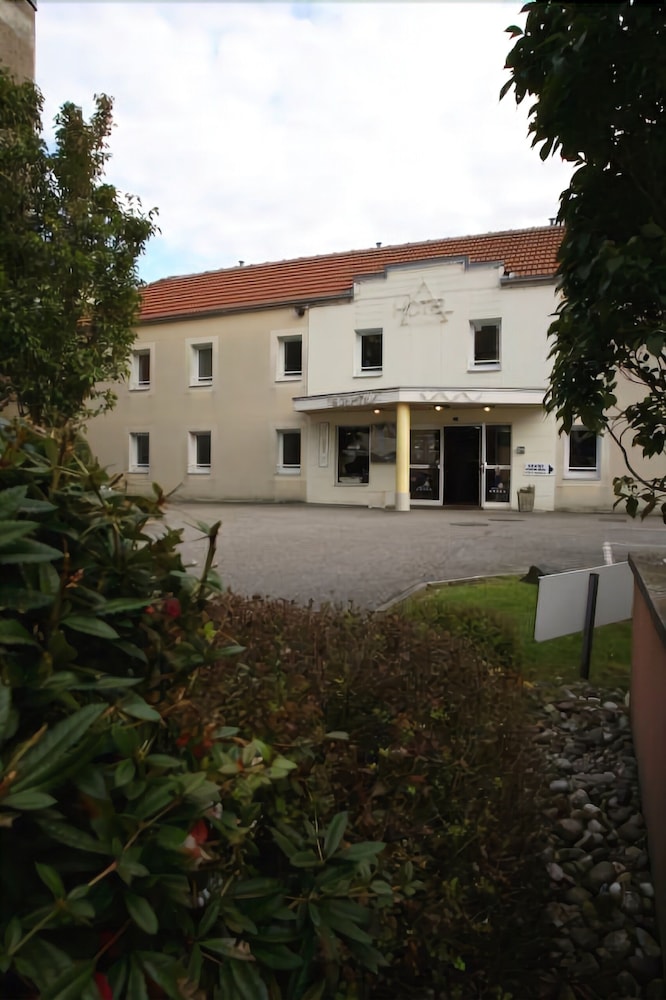 HOTEL REVOTEL 43/47