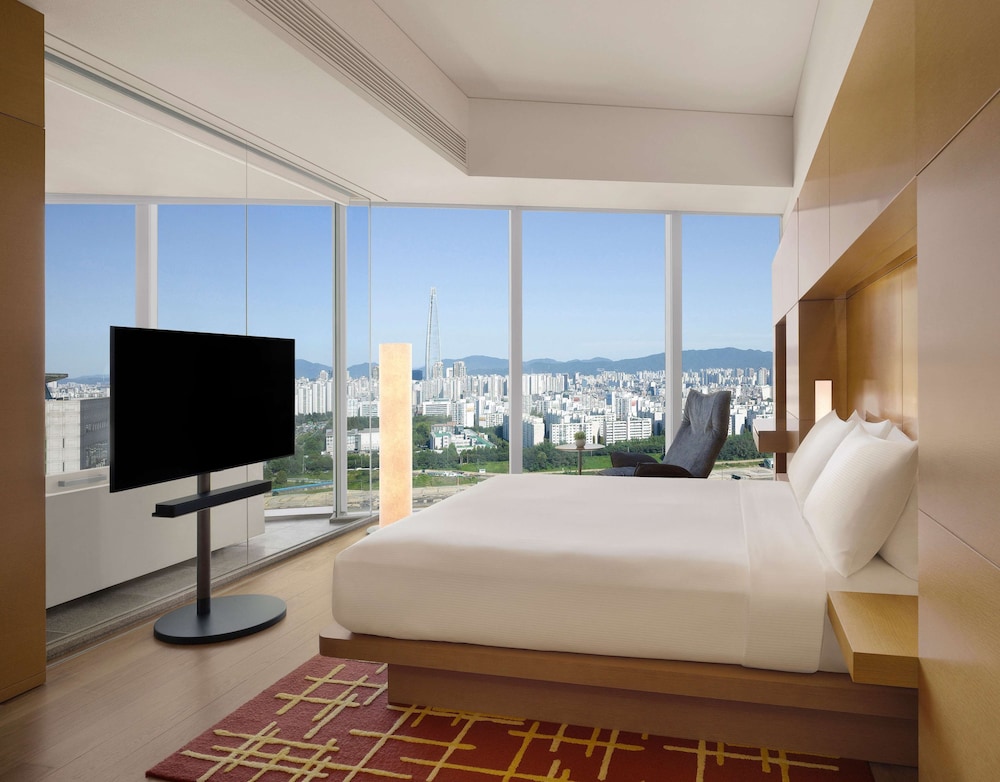PREMIUM, KING BED