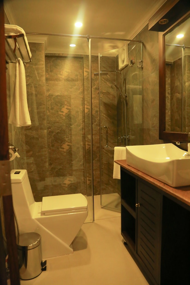 Galaxy Grand Hotel 58/62
