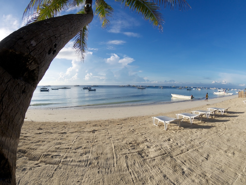 Alona Vida Beach Resort 49/64