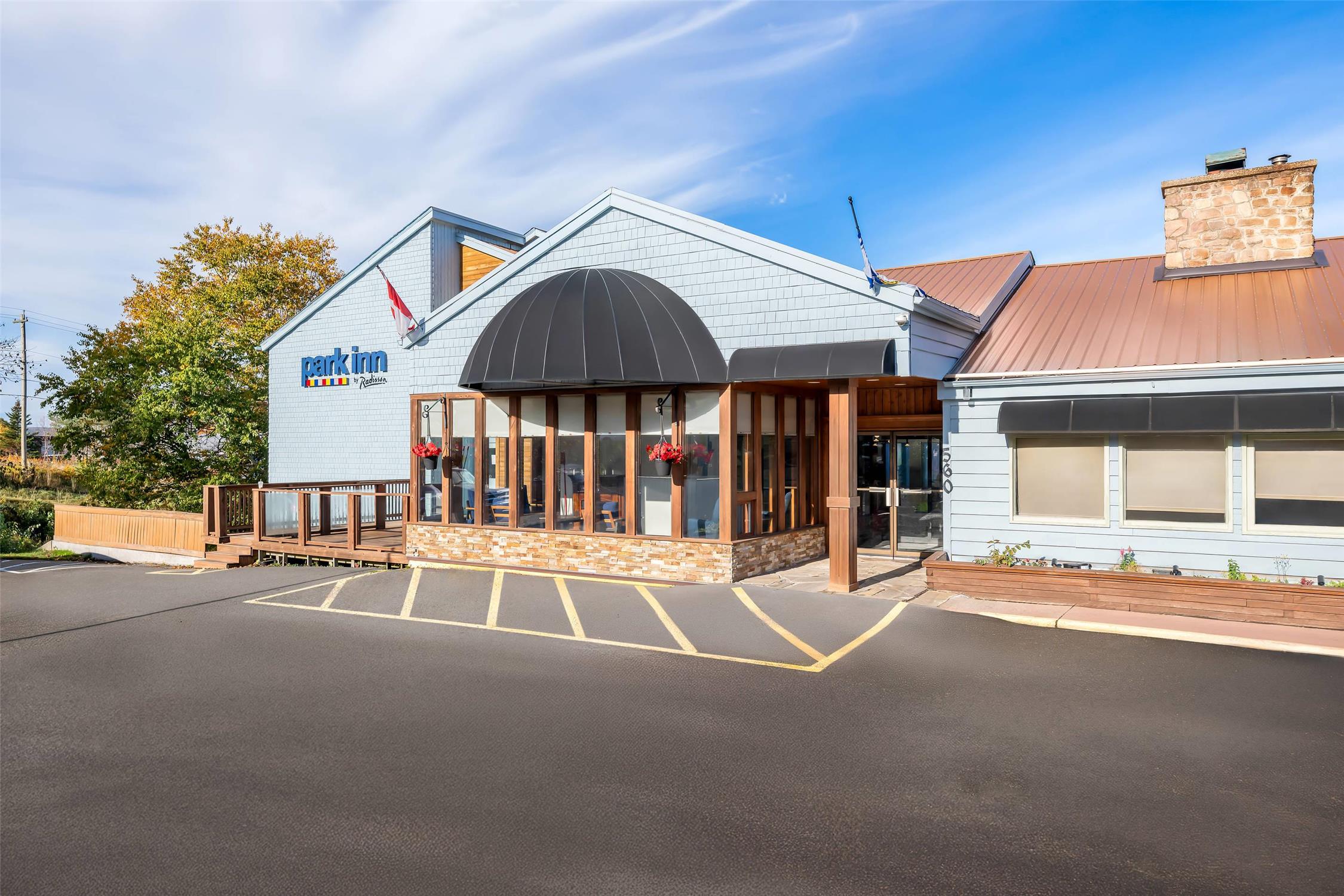 Park Inn by Radisson Sydney, NS 15/19