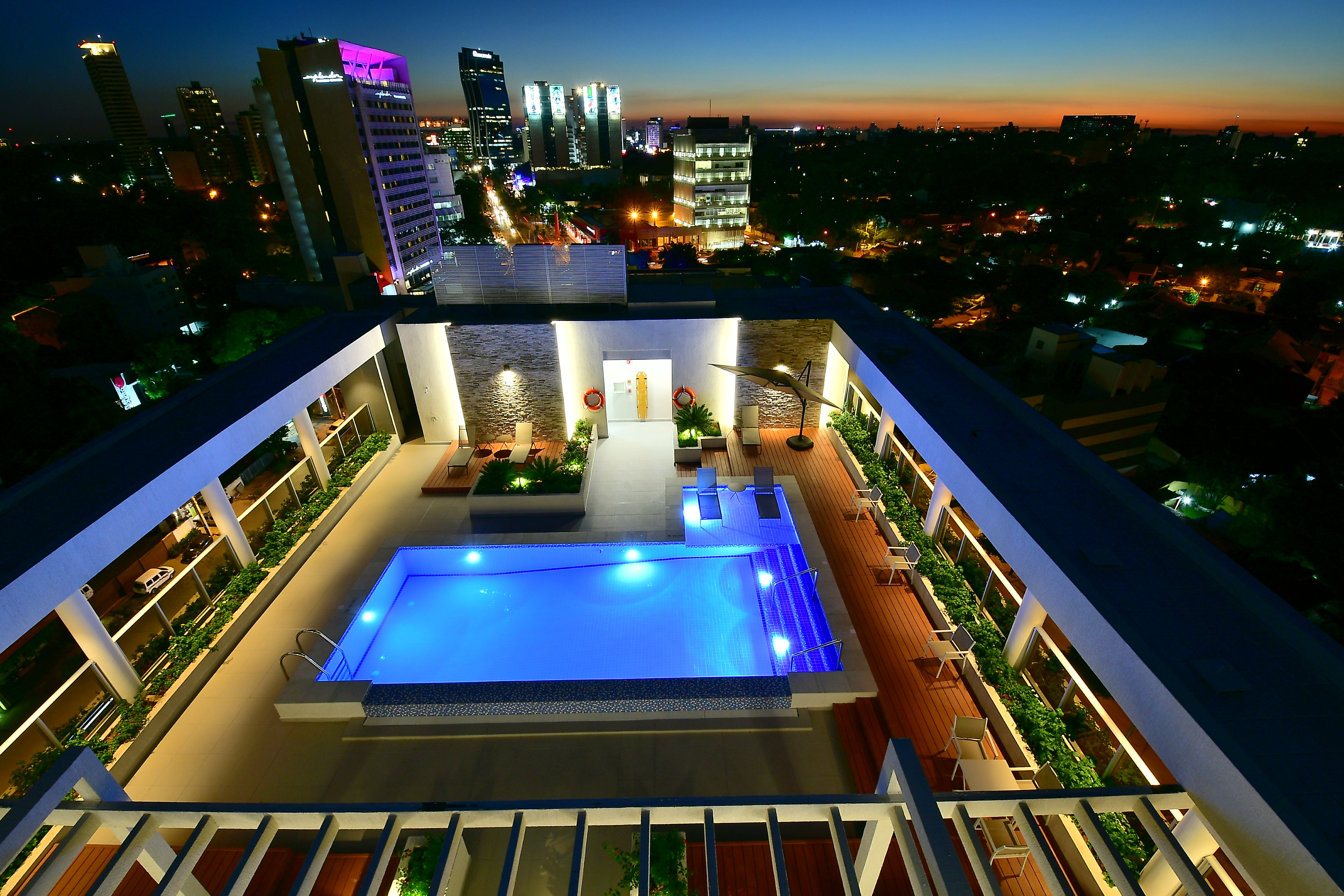Holiday Inn Express Asuncion Aviadores 12/79