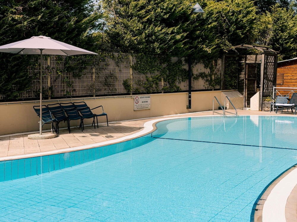 Novotel Roma Est 49/77