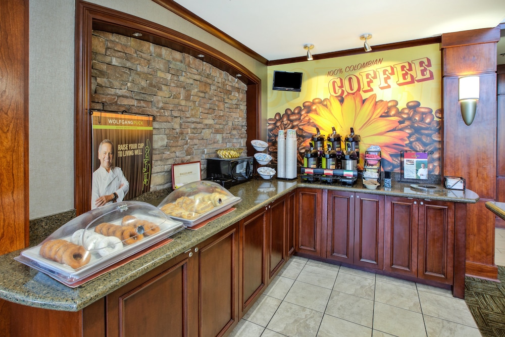 Staybridge Suites Louisville-East 47/61