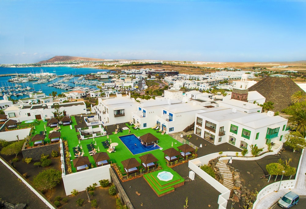 Hotel LIVVO Volcan Lanzarote 75/78