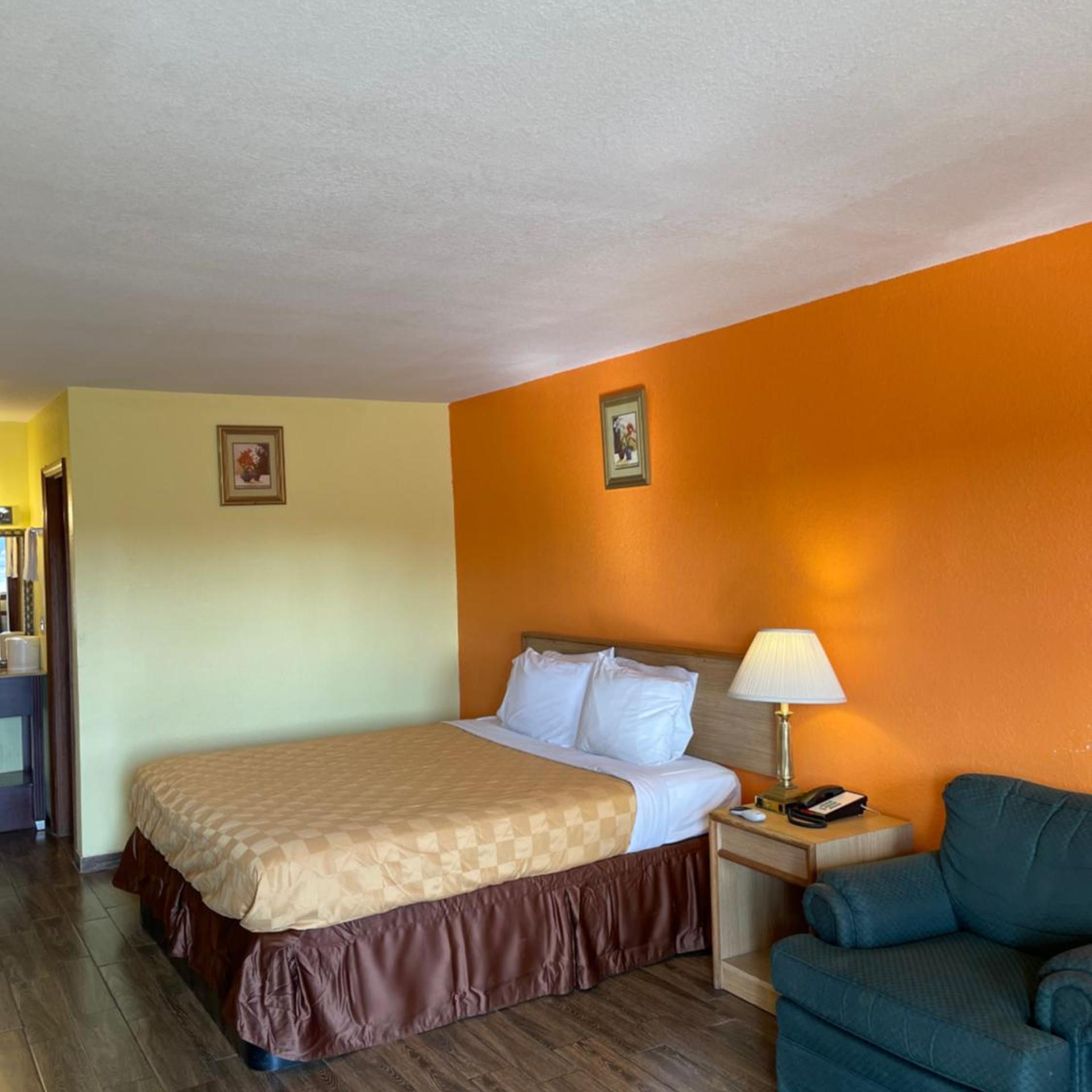 Linder Motor Lodge 8/21