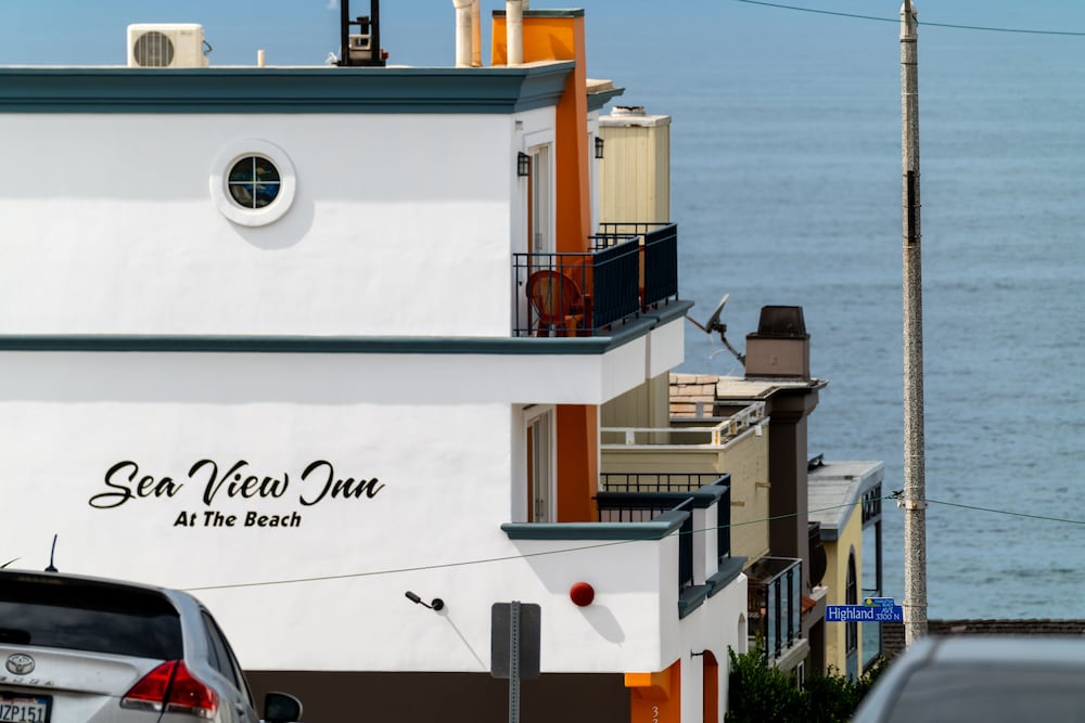 The Sea View Inn At The Beach 4/50