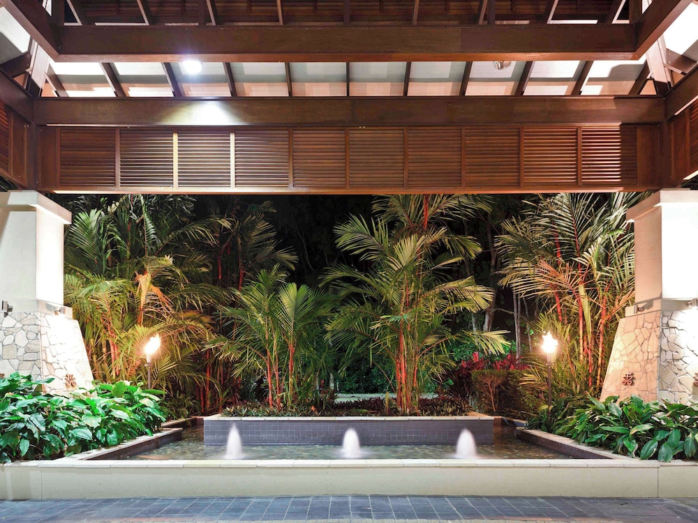 Pullman Palm Cove Sea Temple Resort and Spa 3/77