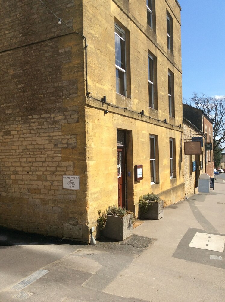 Victoria House Stow 23/31