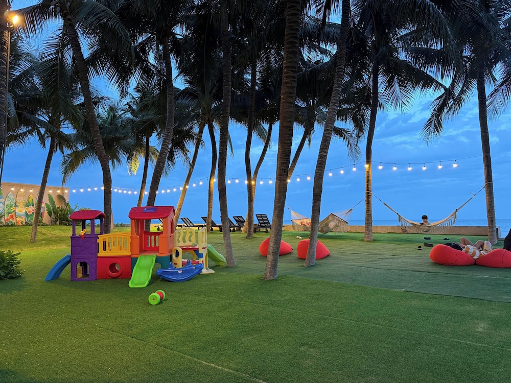 Villa Del Sol Beach Villas & Spa 52/62