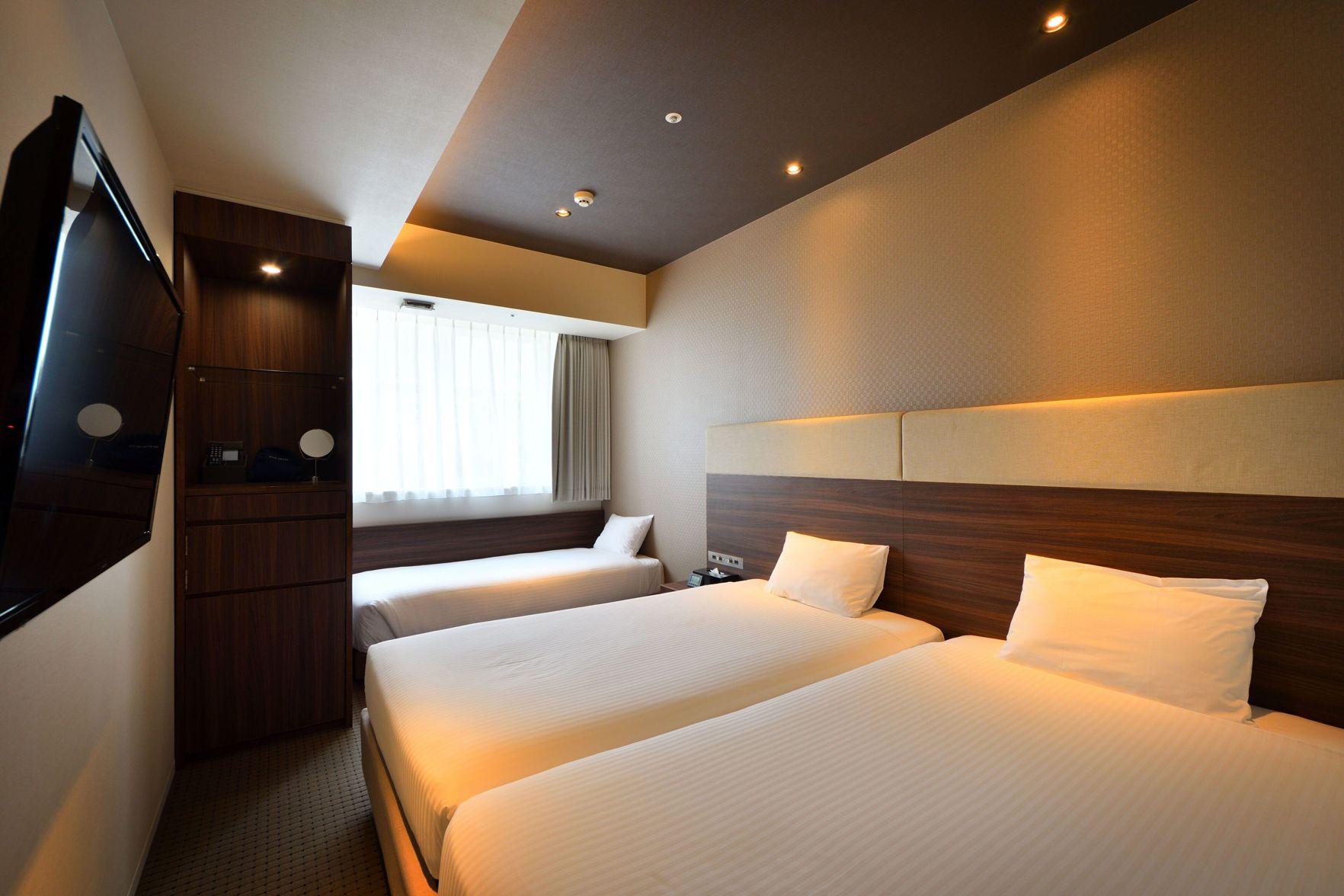 Guest Room, Triple