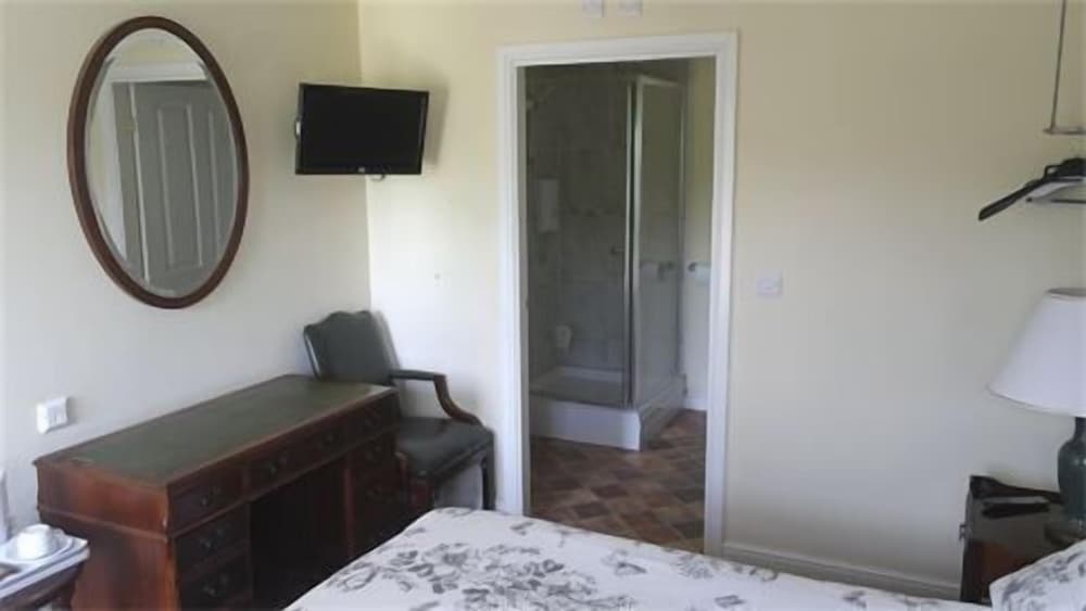 Room, Twin Beds