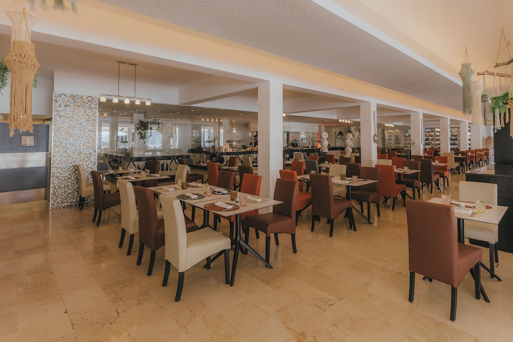 Hotel Astoria Playa - Adults Only 87/103