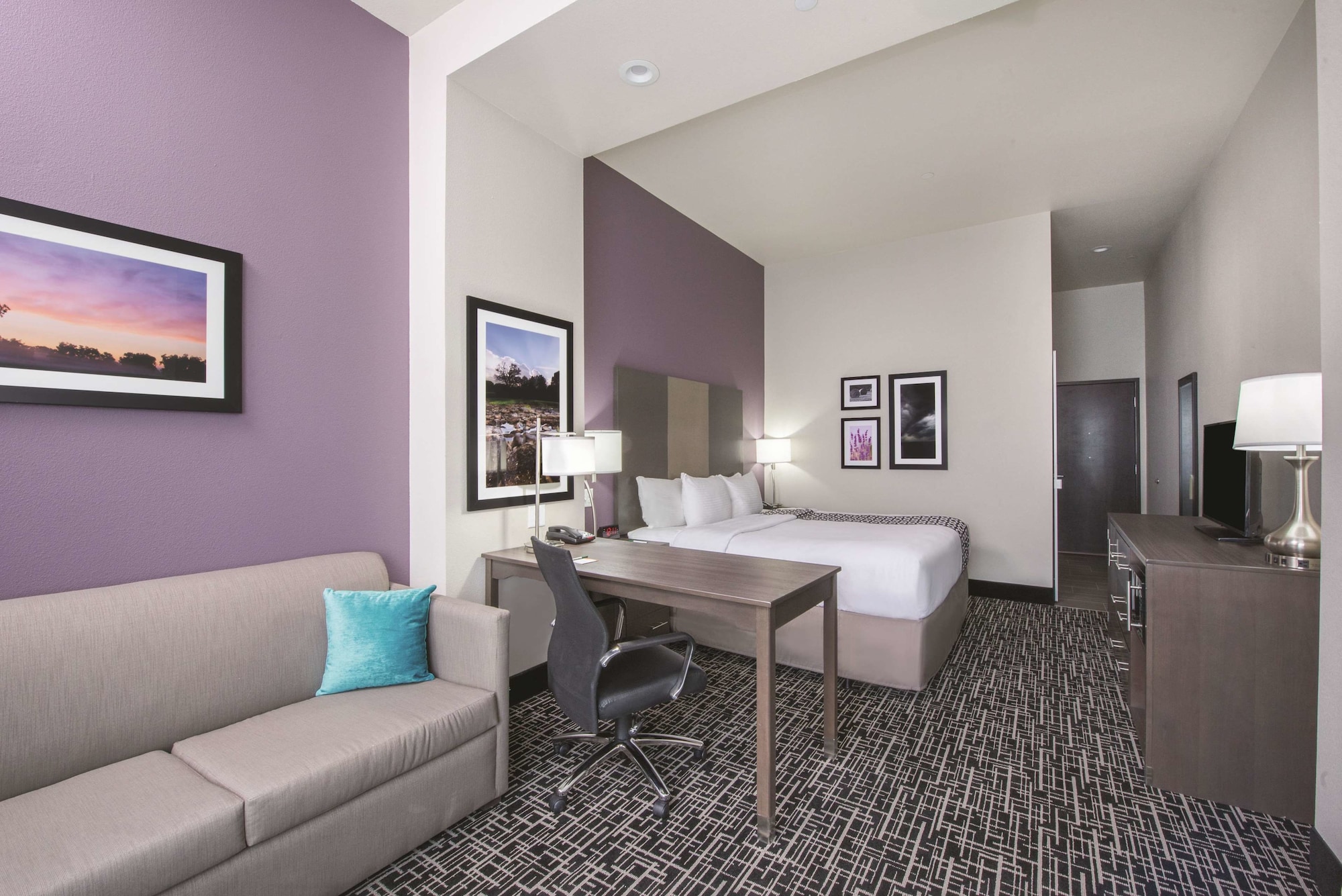 غرفة بسرير كينج لذوي الإعاقة، La Quinta Inn & Suites by Wyndham Enid 3/3