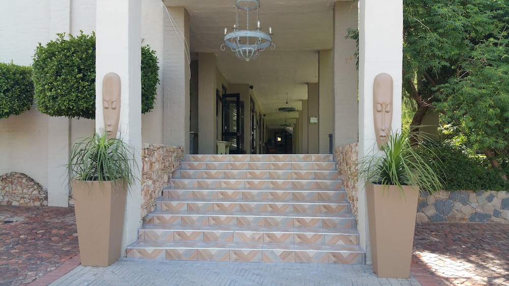 Sandton Lodge Rivonia 8/59