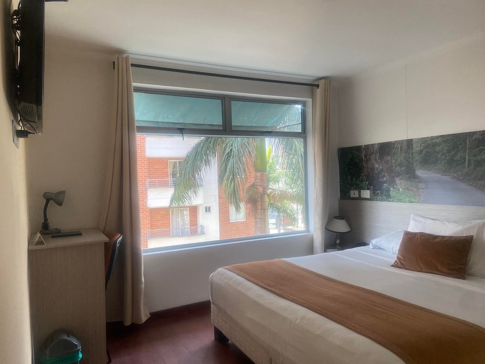 Hotel Porton Sabaneta 15/50