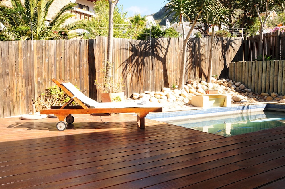 Hout Bay Breeze 41/50