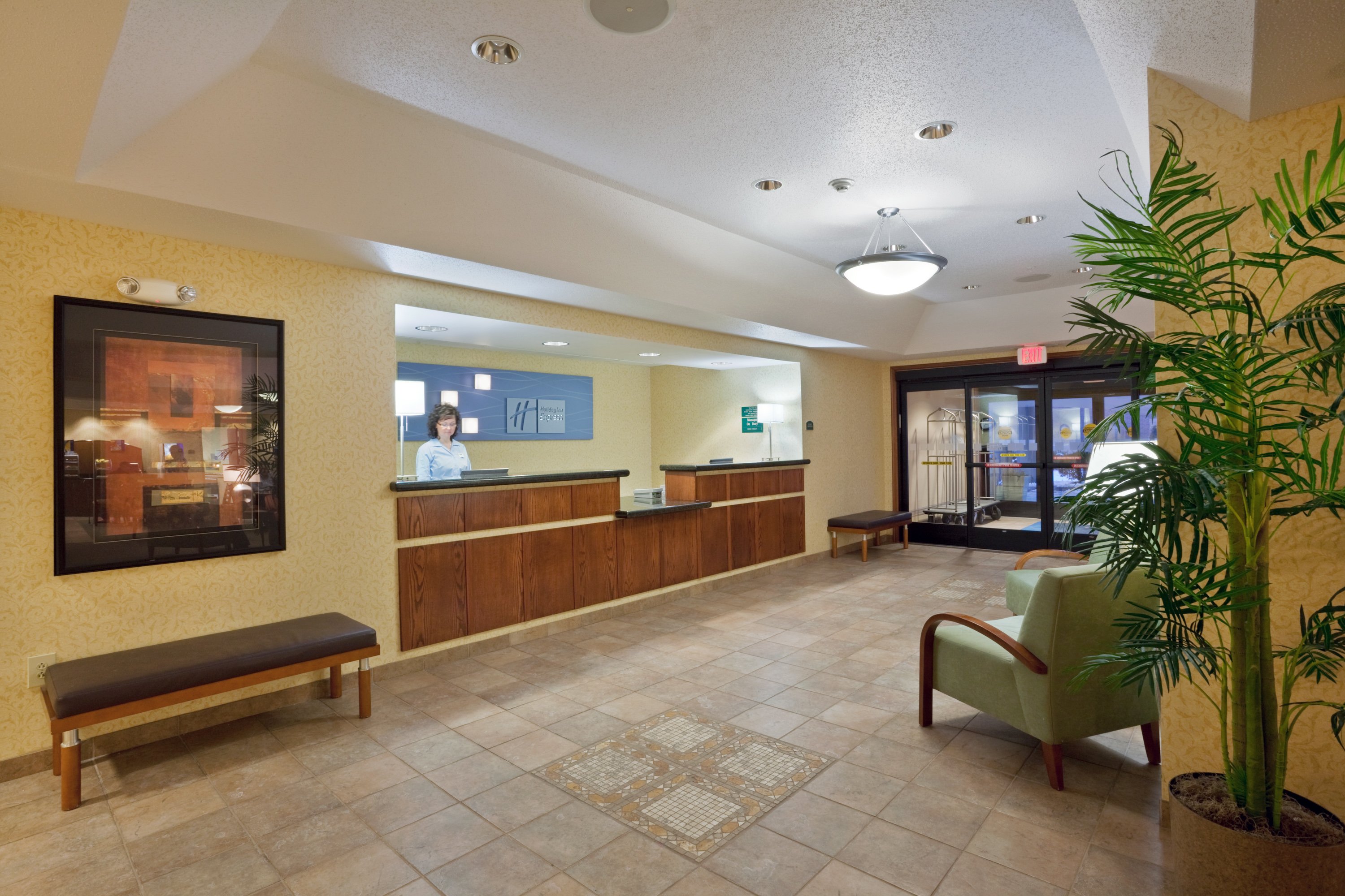 Holiday Inn Express Kansas City - At The Legends 13/60