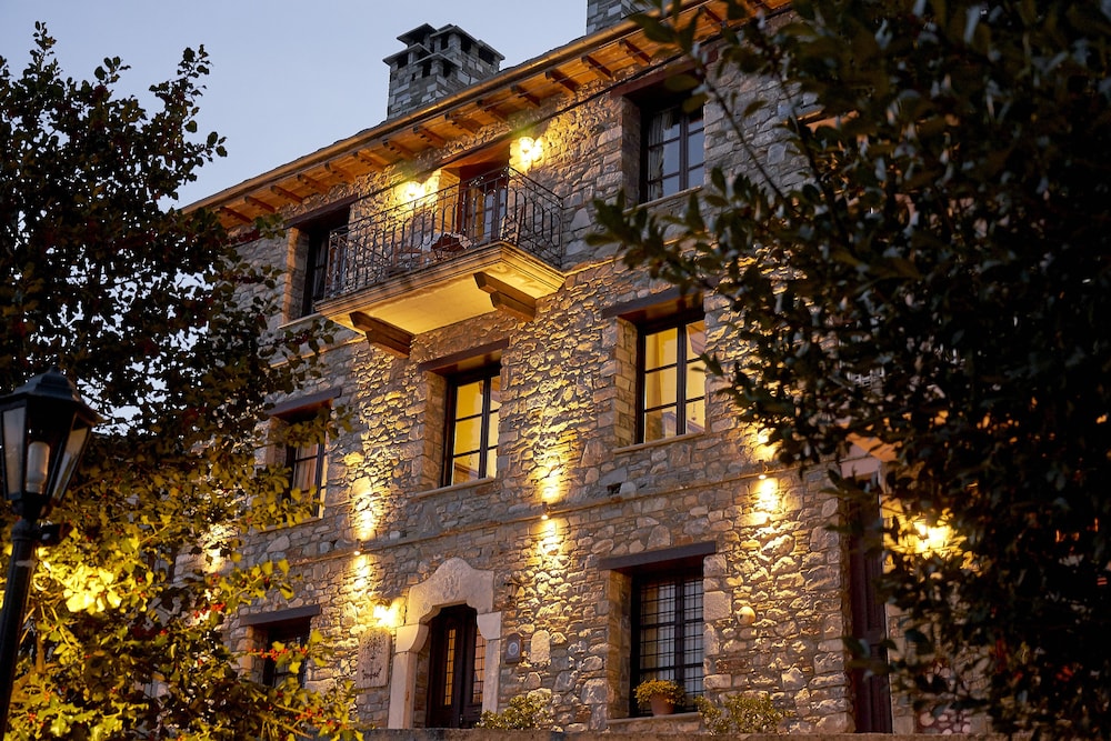 Atrapos Hotel 1/50