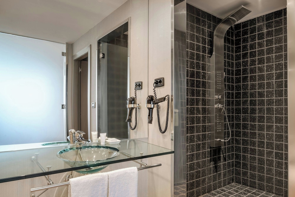 Ac Hotel Pisa By Marriott 60/62