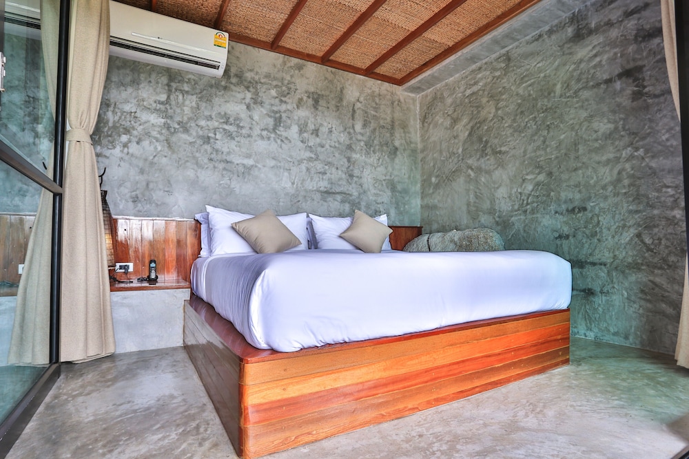 Junior Suite, King Bed, Beach Front