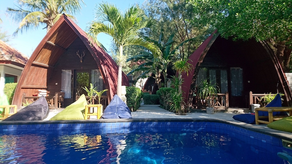 Coral Beach 2 Bungalow 10/50