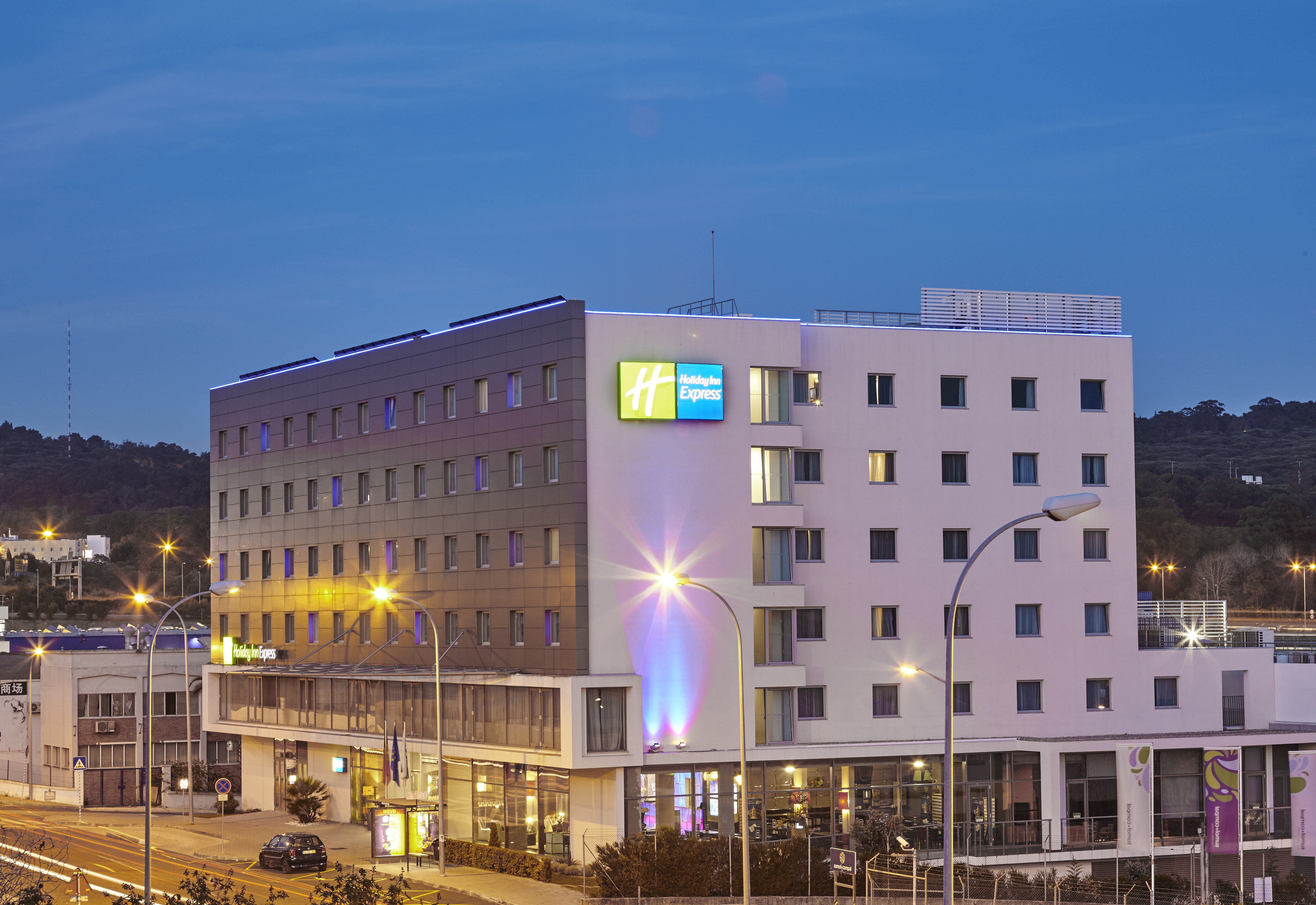 Holiday Inn Express Lisbon Alfragide 1/35