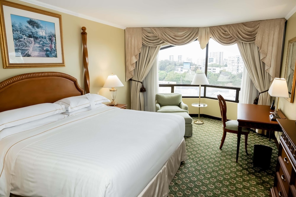 Barcelo Guatemala City 15/70