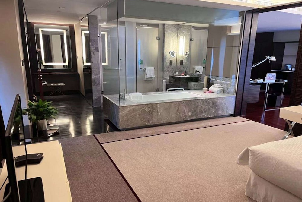 Wyndham Garden Yuhuan Downtown 47/65