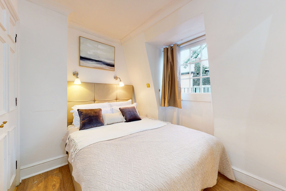 Park Lane Apartments/Clarges Street 16/50