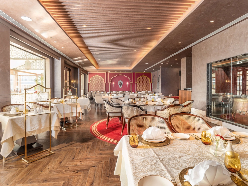 Radisson Collection Hotel & Spa, Riverfront Srinagar 35/50