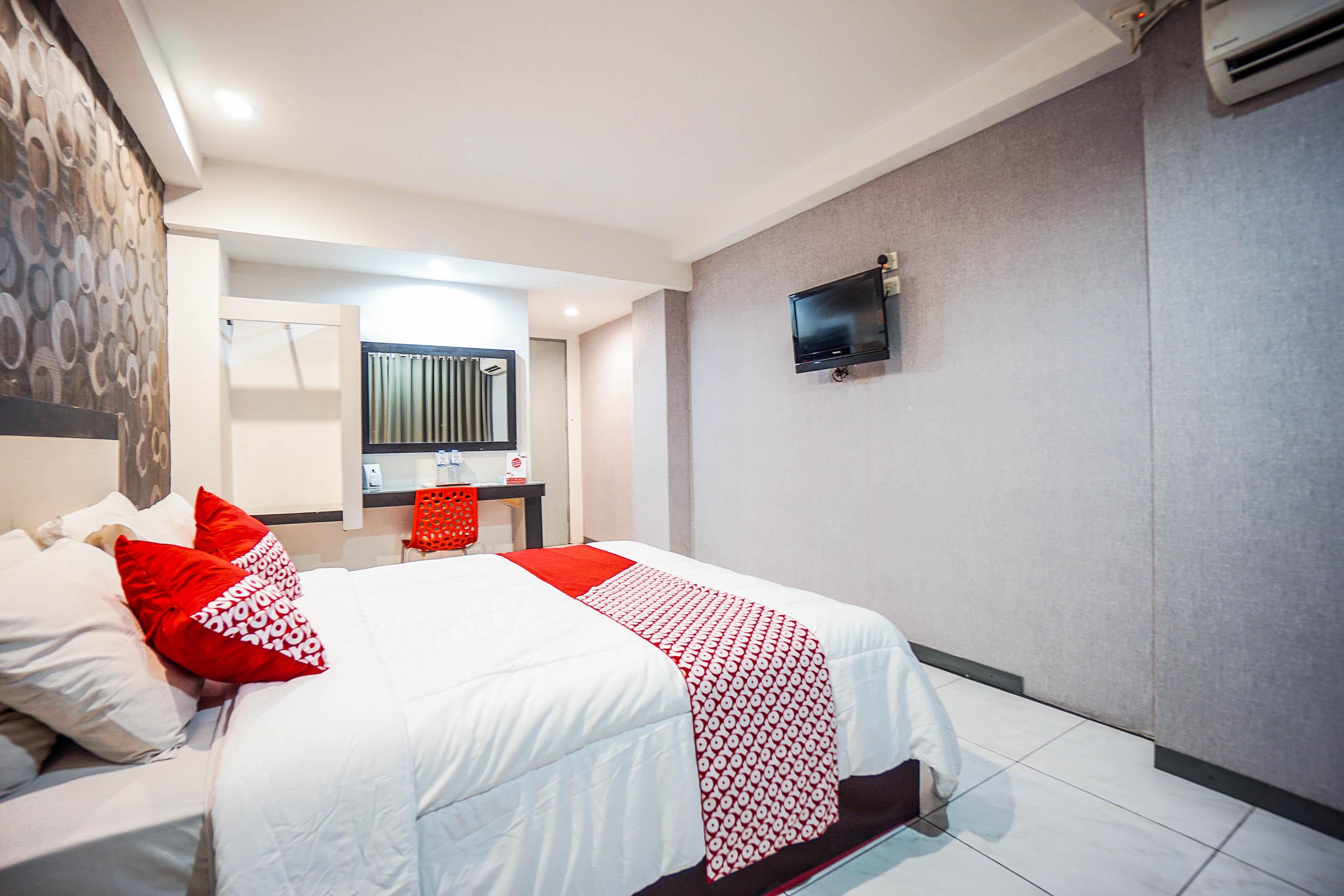 Prince Boulevard Hotel 18/42