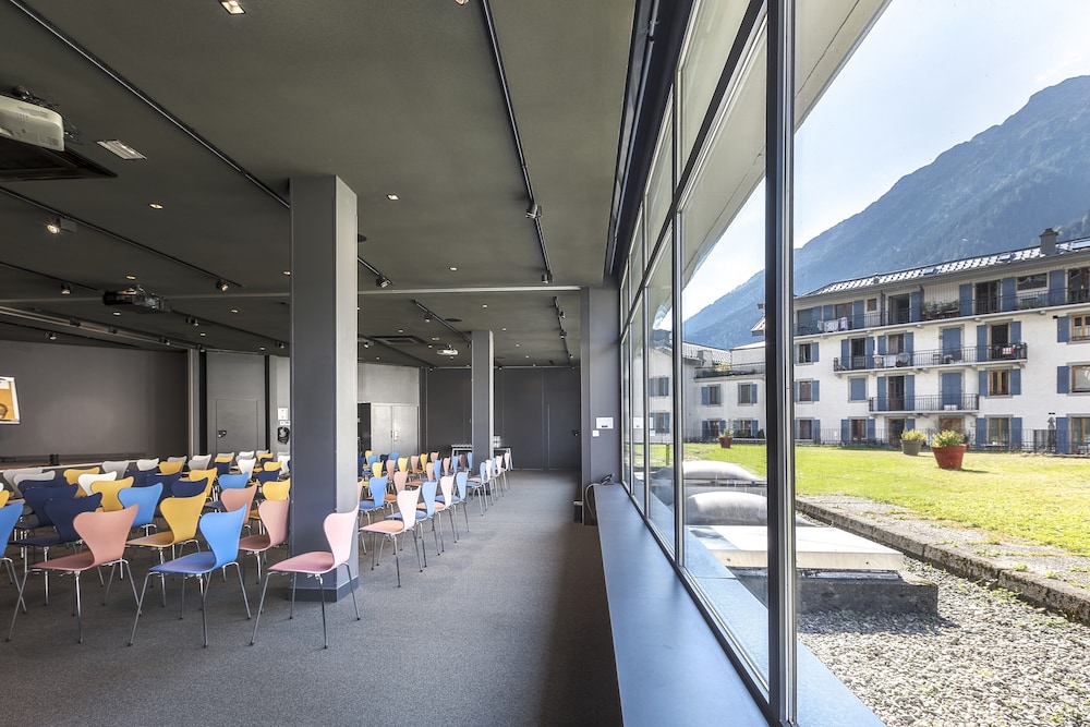 Alpina Eclectic Hotel & Spa 40/50