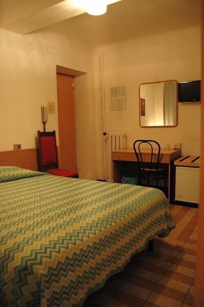 Hotel Major Genova 11/28