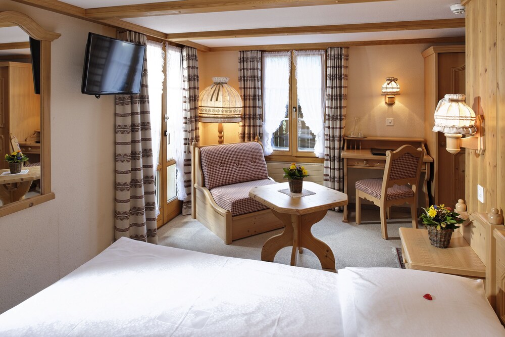 Hotel Alpenrose Wengen 24/44