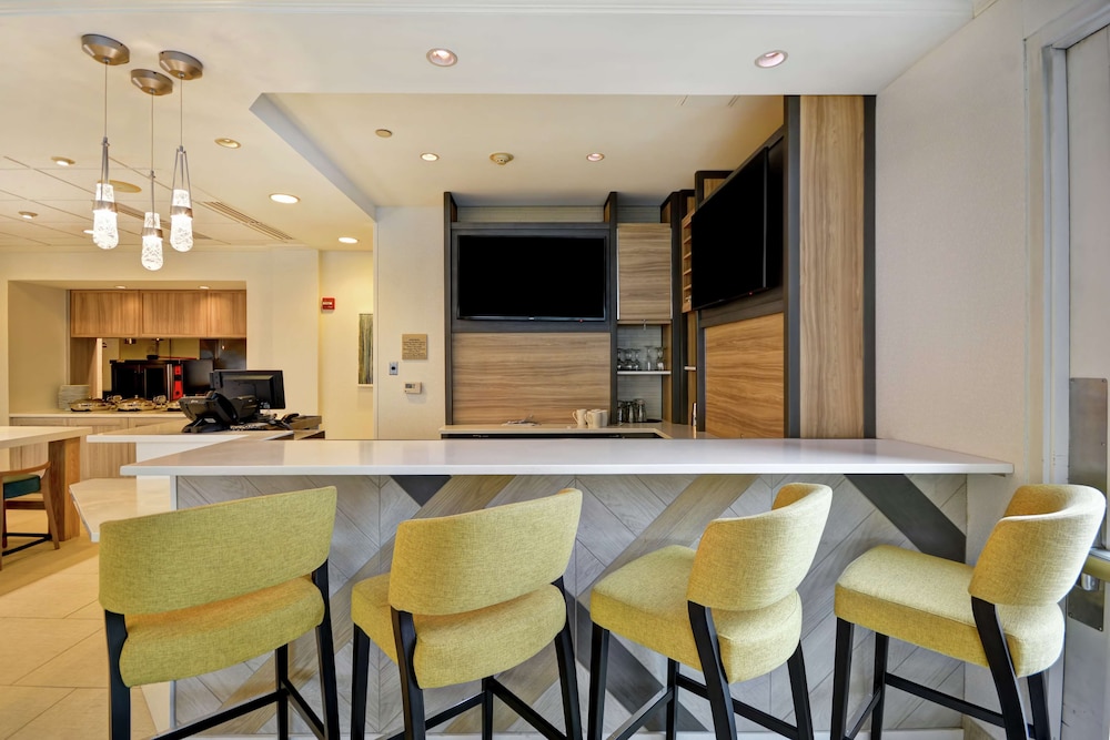 Hilton Garden Inn Ridgefield Park 40/46