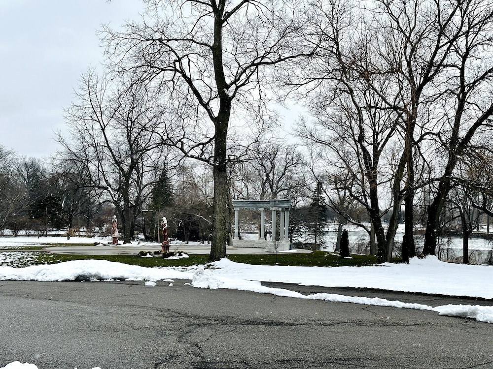 Montague Inn 68/73