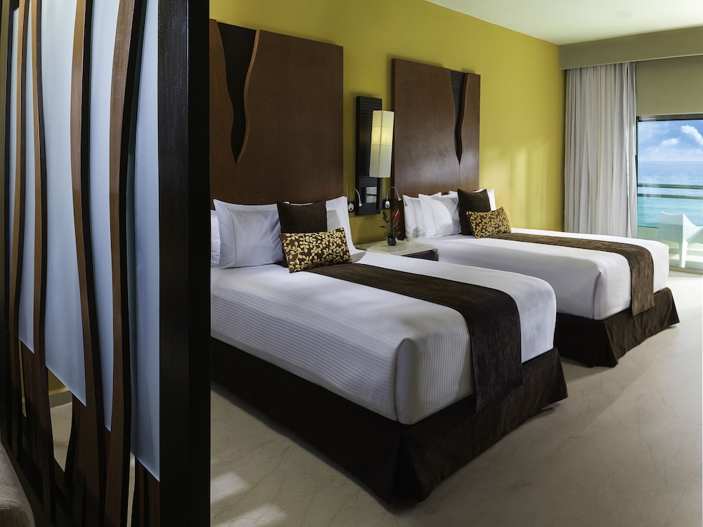 Generations Riviera Maya All Inclusive 7/50