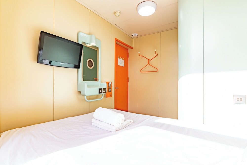 easyHotel Edinburgh 9/35