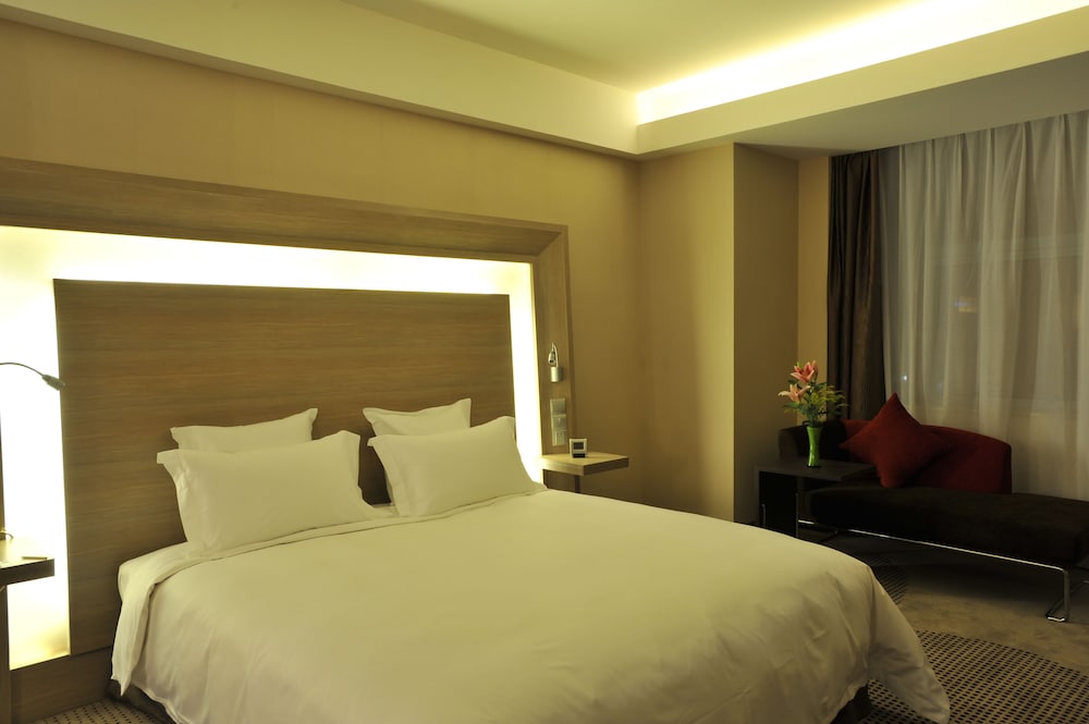 STANDARD, KING BED