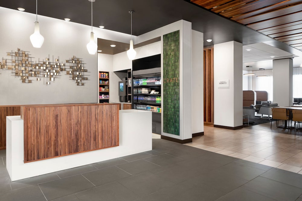 Courtyard by Marriott Seattle SeaTac Airport 8/49