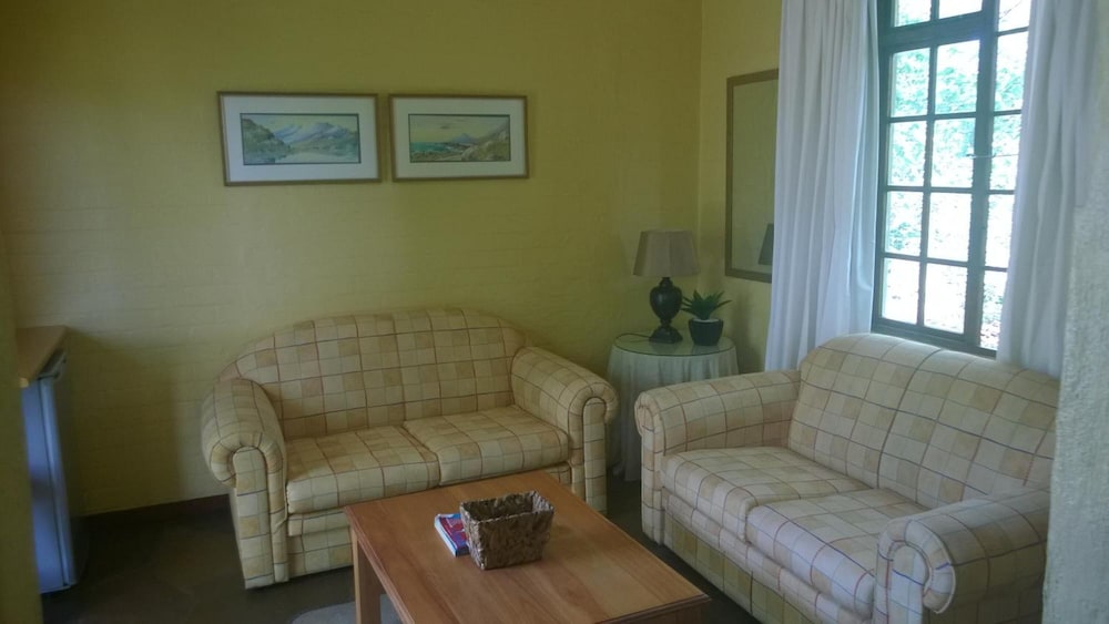 Ascot Inn 26/63