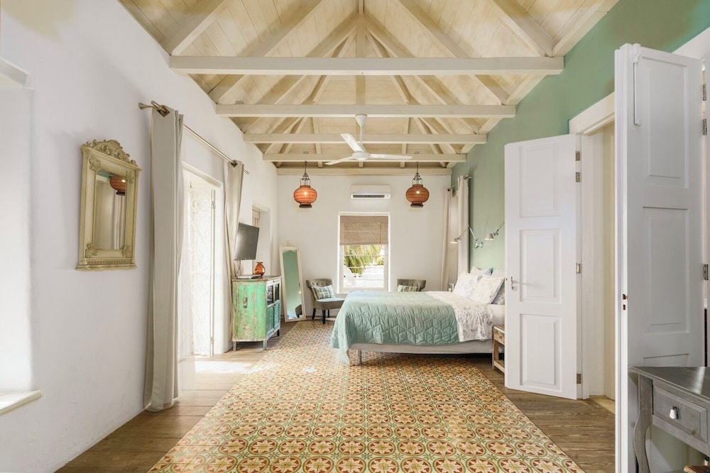 2 BEDROOMS, FAMILY SUITE