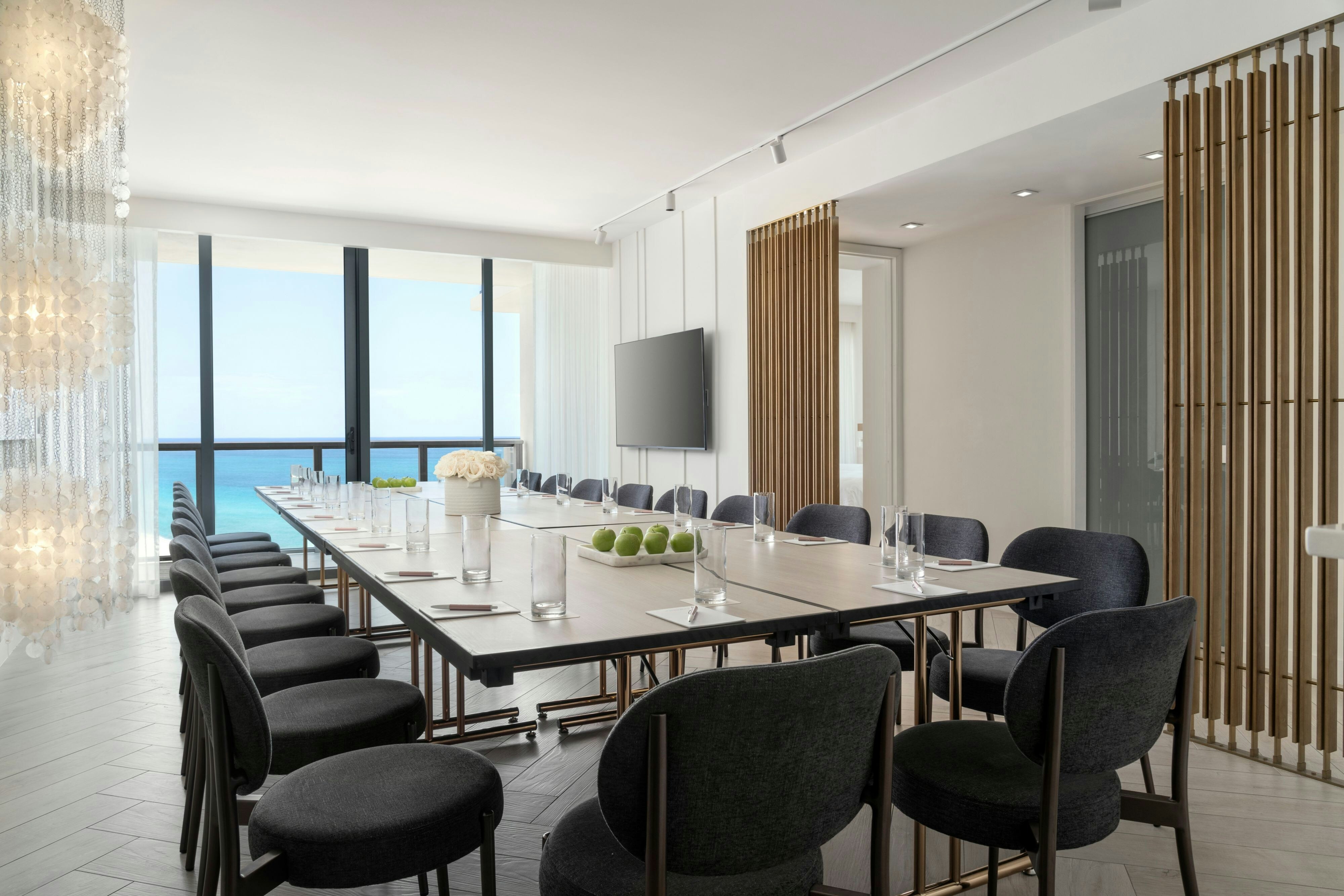 W South Beach Hotel 61/68