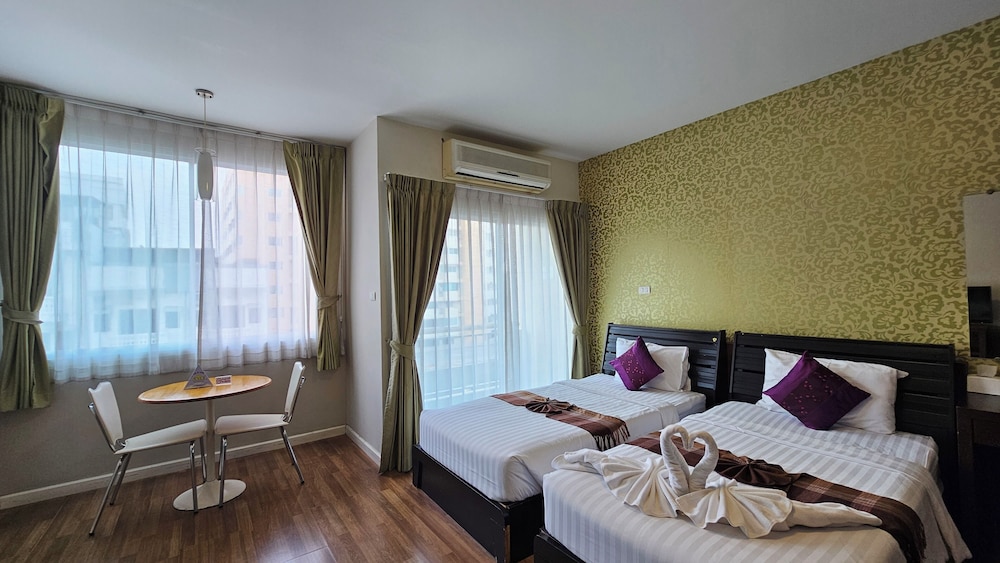 STUDIO ROOM SUITE TWIN