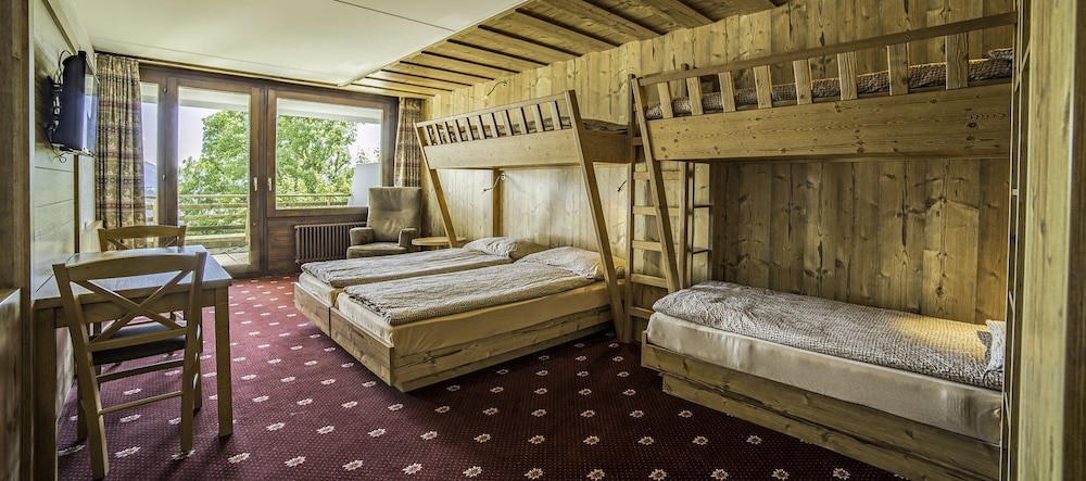 Central Residence 9/41